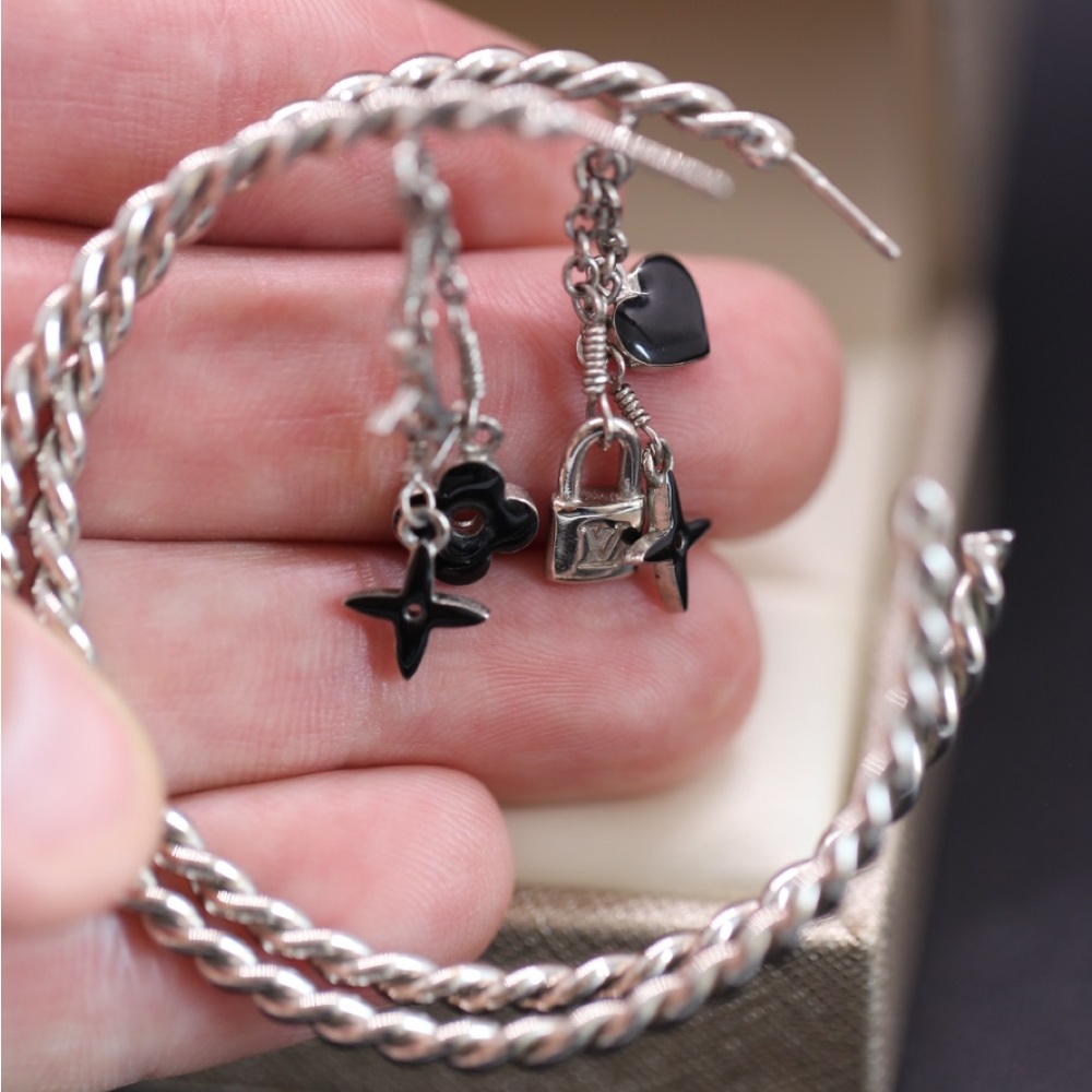Louis Vuitton Hoops - Picture 5 of 13